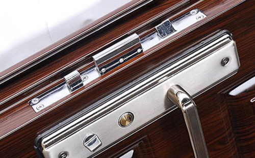 大余24小时上门开锁公司