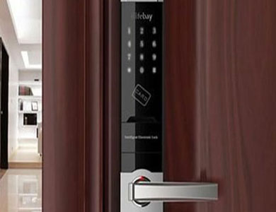 大余24小时上门开锁公司