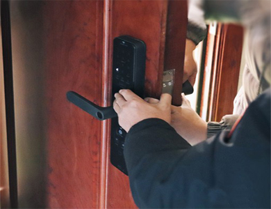 大余24小时上门开锁公司